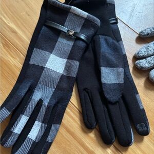 Stylish Black and Gray Checkered Gloves